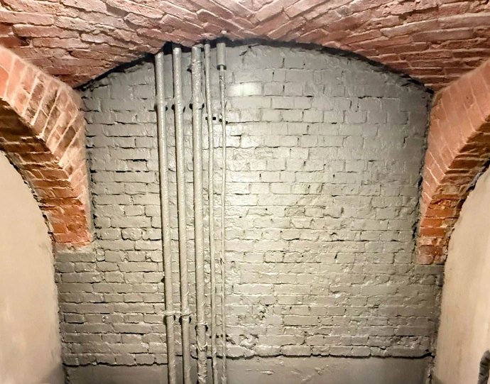 Systemy do osuszania mokrych ścian, posadzek i stropów.