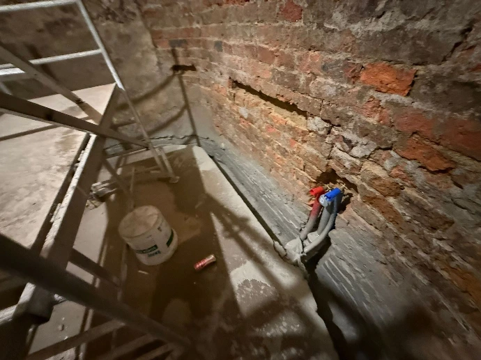 Osuszanie mokrych ścian.