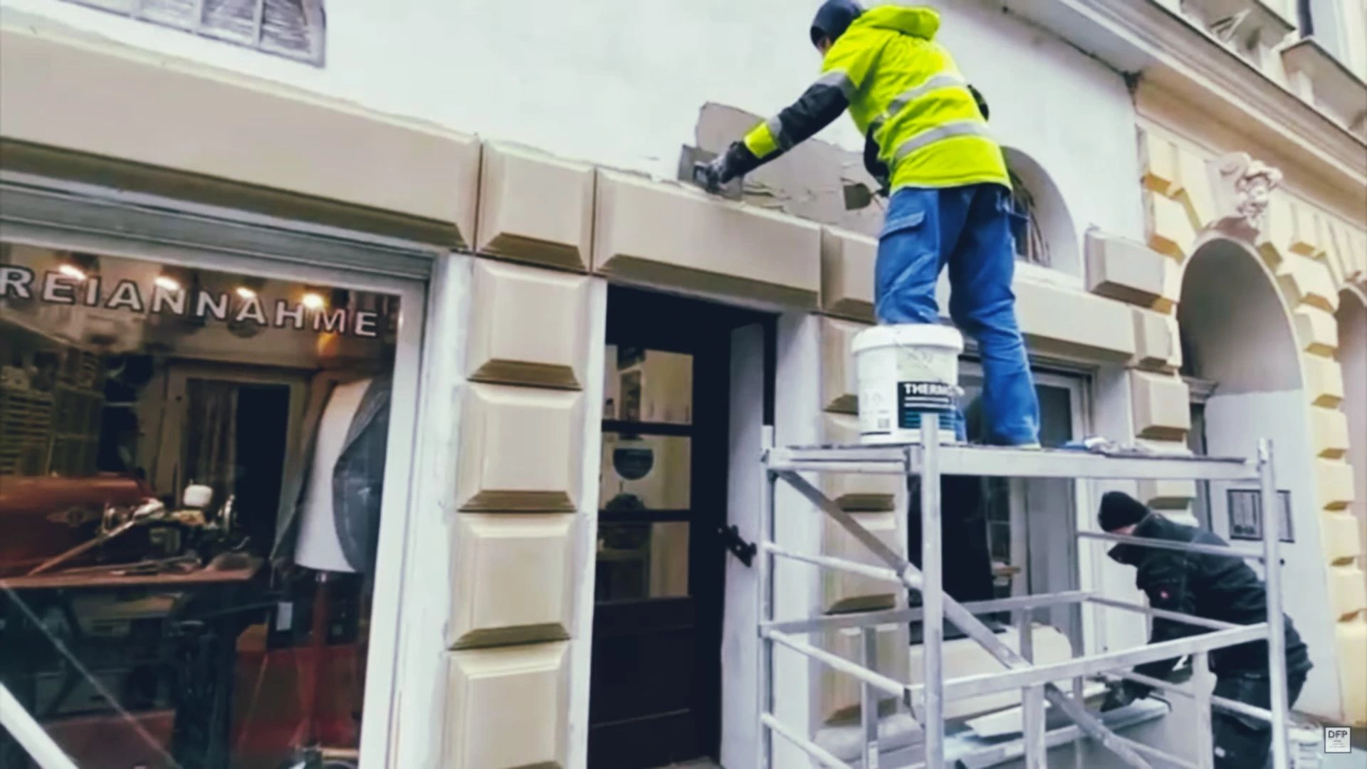 Renowacja zabytkowej kamienicy NCT Farba silikatowo-mineralna.