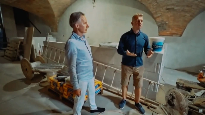 Spotkanie z Inwestorem w trakcie osusza 200-letniej piwnicy w Zielonej Górze.