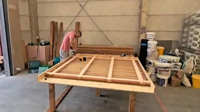 Renowacja tarasu zniszczonego przez wilgoć z gruntu.