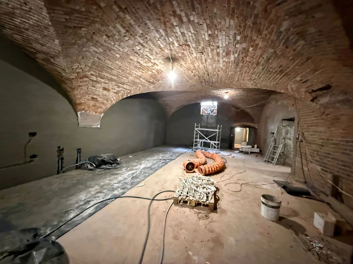 Osuszanie, hydroizolacja i remont starej piwnicy.